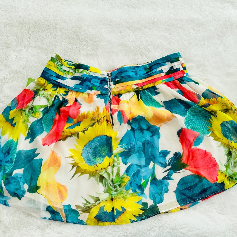 NEW ALICE + OLIVIA Silk sexy skirt